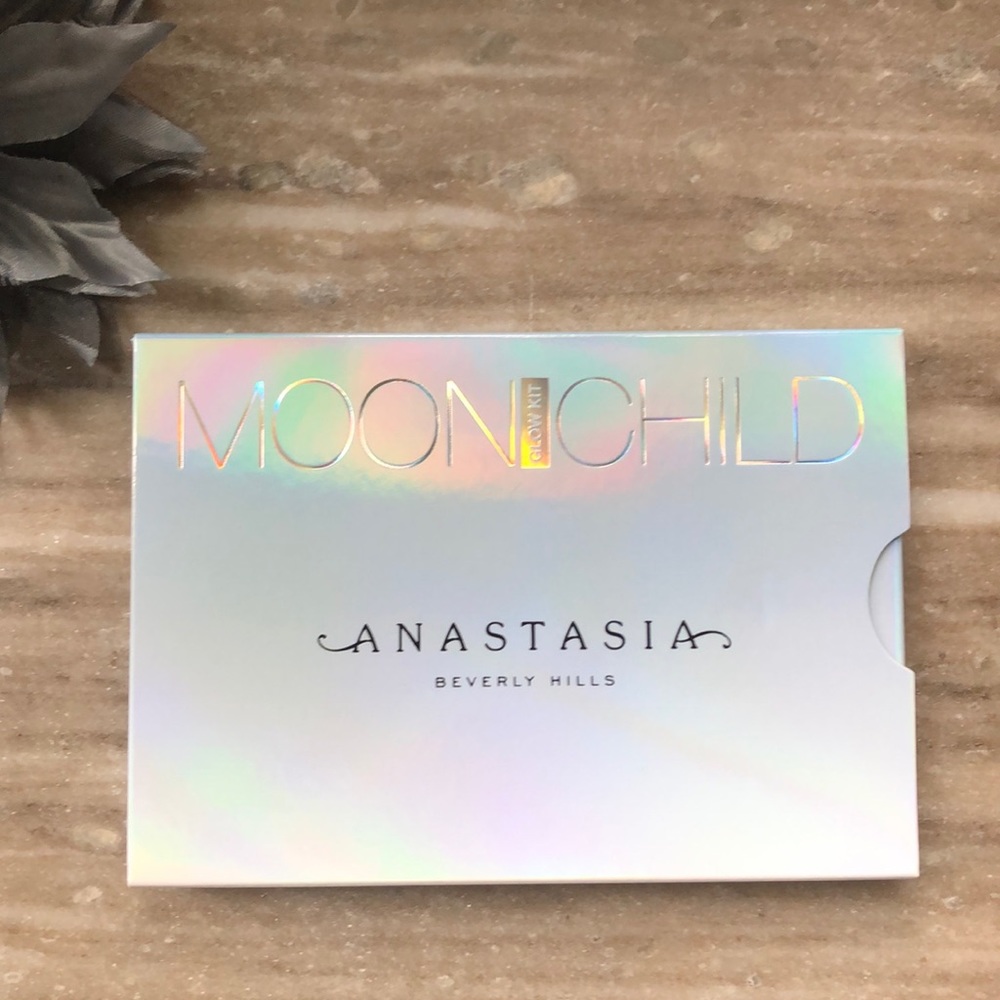 New Anastasia Beverly Hills Moon Child Glow Kit